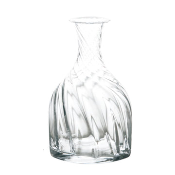 Lizzie Carafe