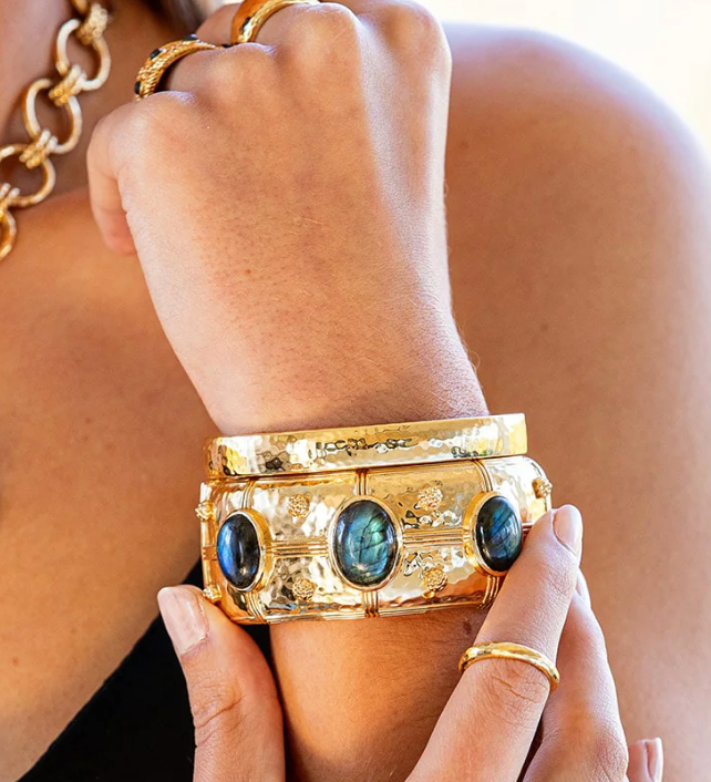 Cleopatra Grande Hinged Bracelet