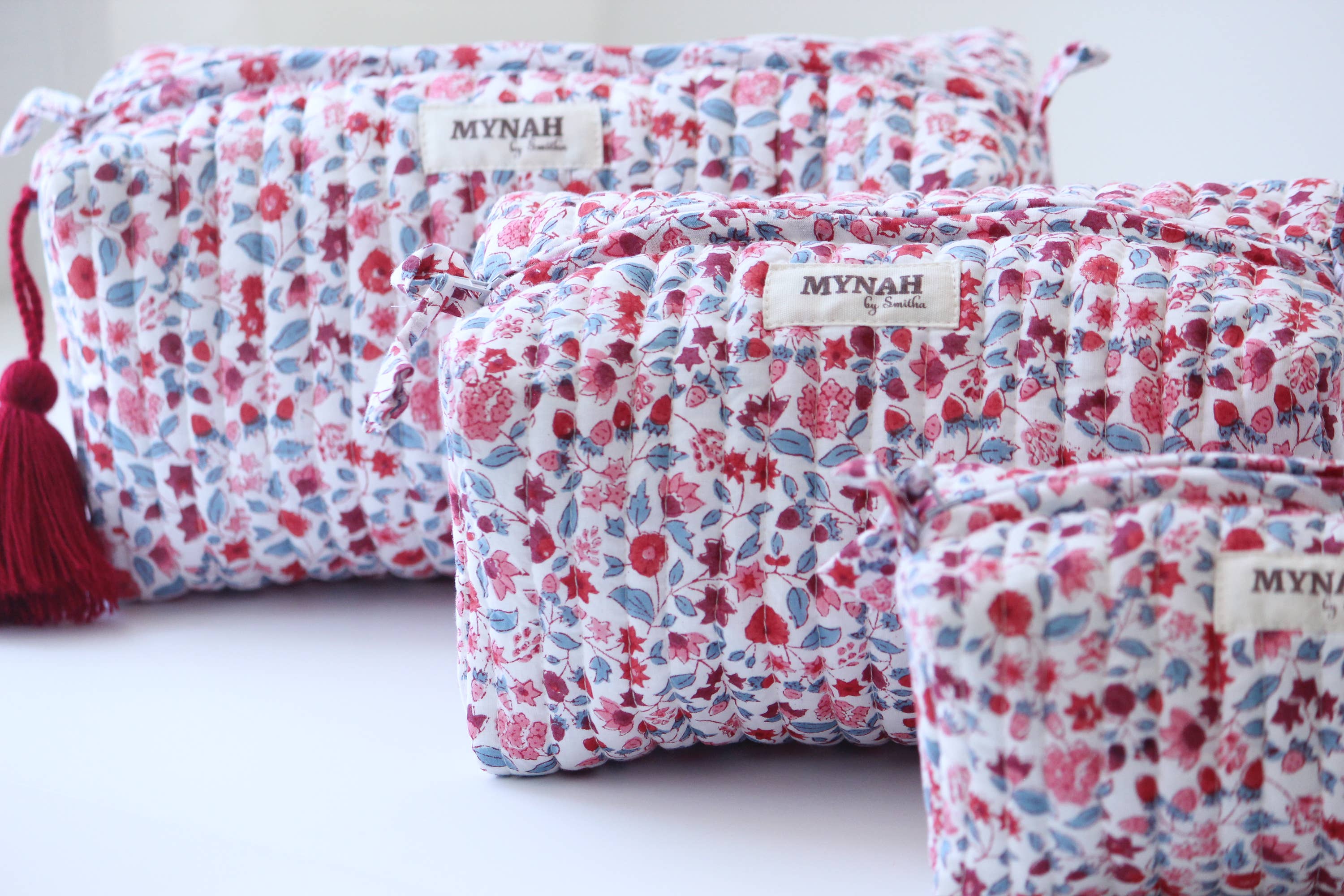 Crimson garden print travel/makeup/organizer/bag